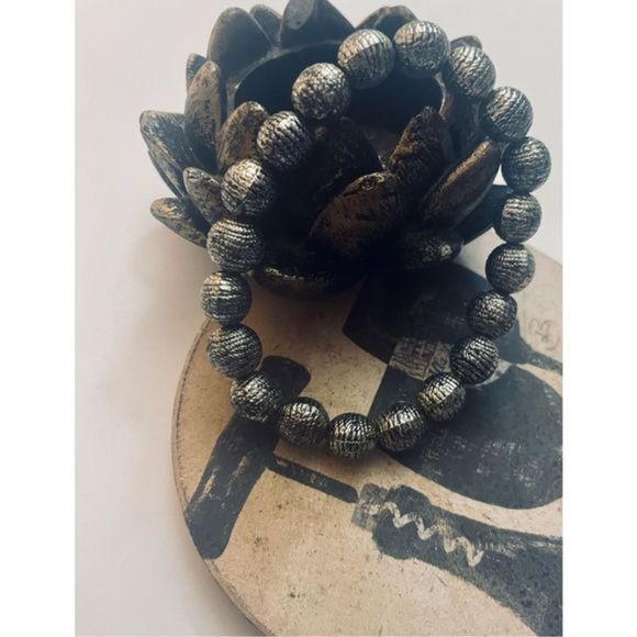 Pretty hand-made SILVER TRIBAL BEAD BOHO BRACELET - Picture 5 of 7